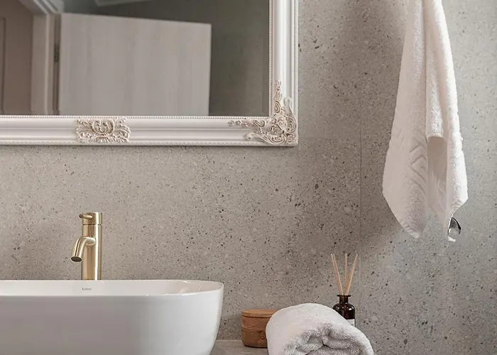 Casa Benedetta 하니아